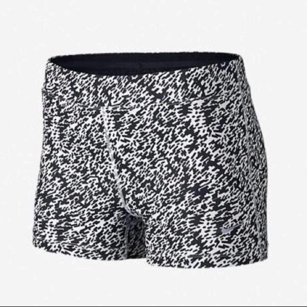 Nike 3” Pronto Essentials Running Shorts Med